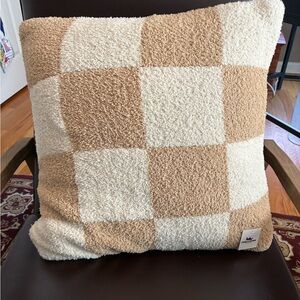 NWT Soft Tan and Cream Throw Pillow from Fierce Home 20x20